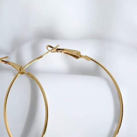 Reimagined Avant Garde Choker Necklace and Hoop Earrings - Picture 5 of 6